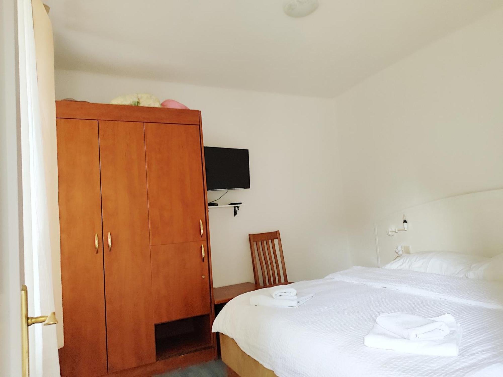 Apartman Daniel With Free Parking Mundanije Exteriör bild